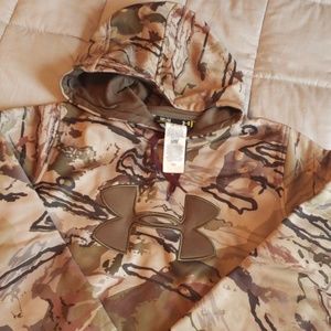 Under Armour Hooded Sweatshirt